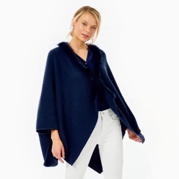Lilly Pulitzer Jackets & Blazers - Lilly Pulitzer navy blue faux fur rainie wrap for me one size